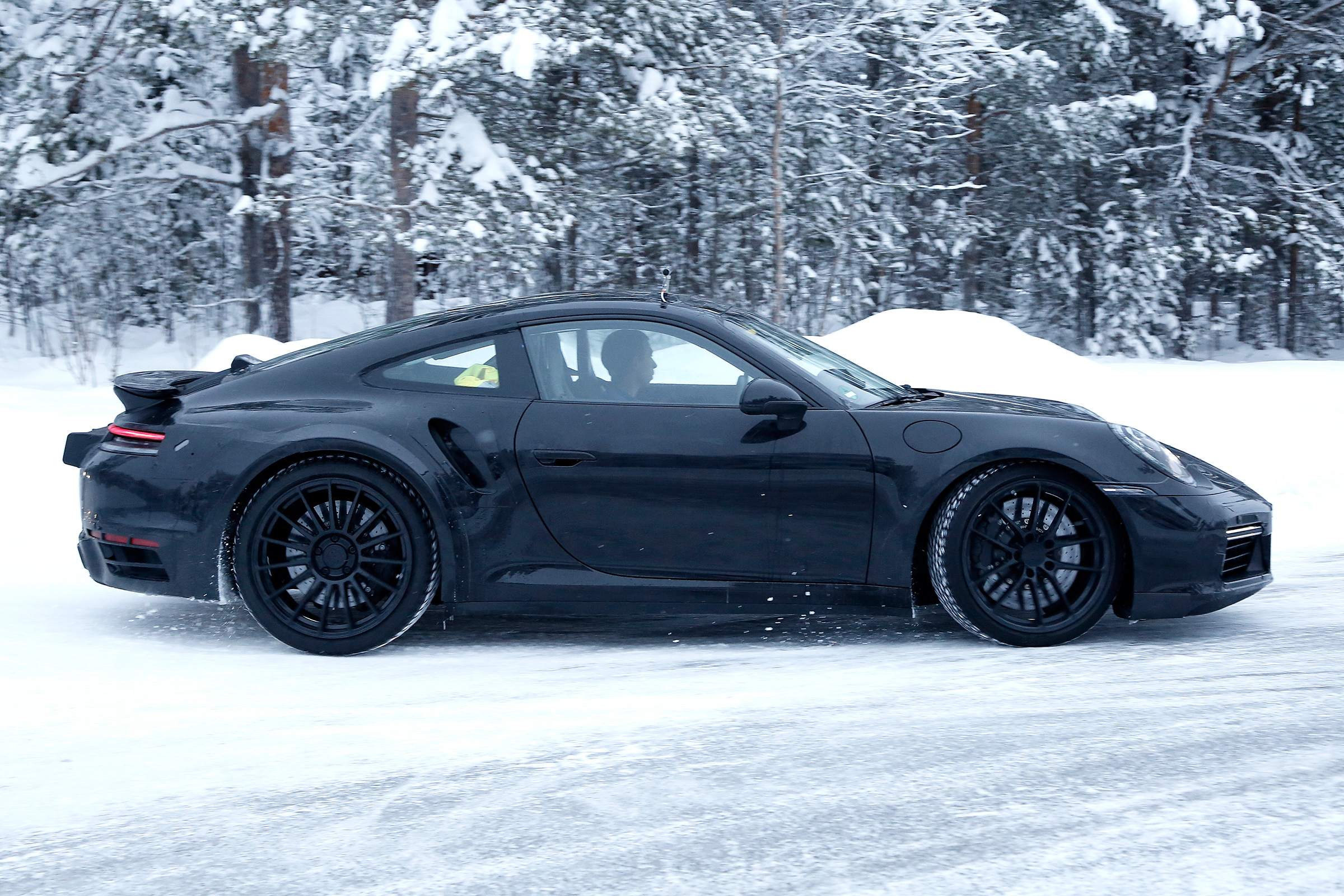 Porsche 911 Turbo spy