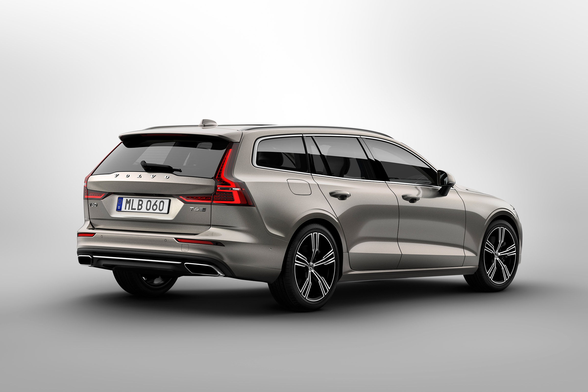Volvo V60 press - rear quarter