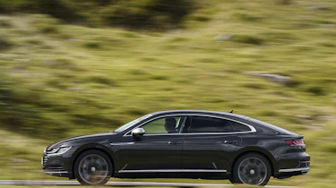 Volkswagen Arteon – side