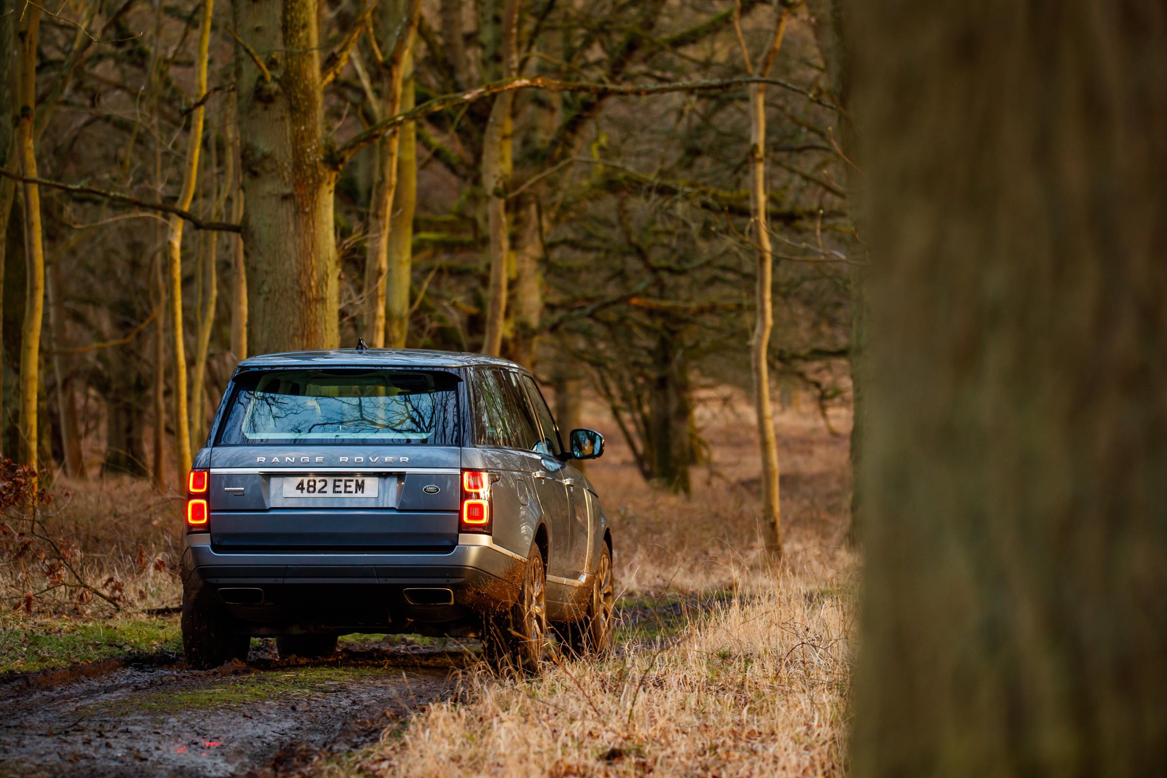 Range Rover P400e PHEV off-road