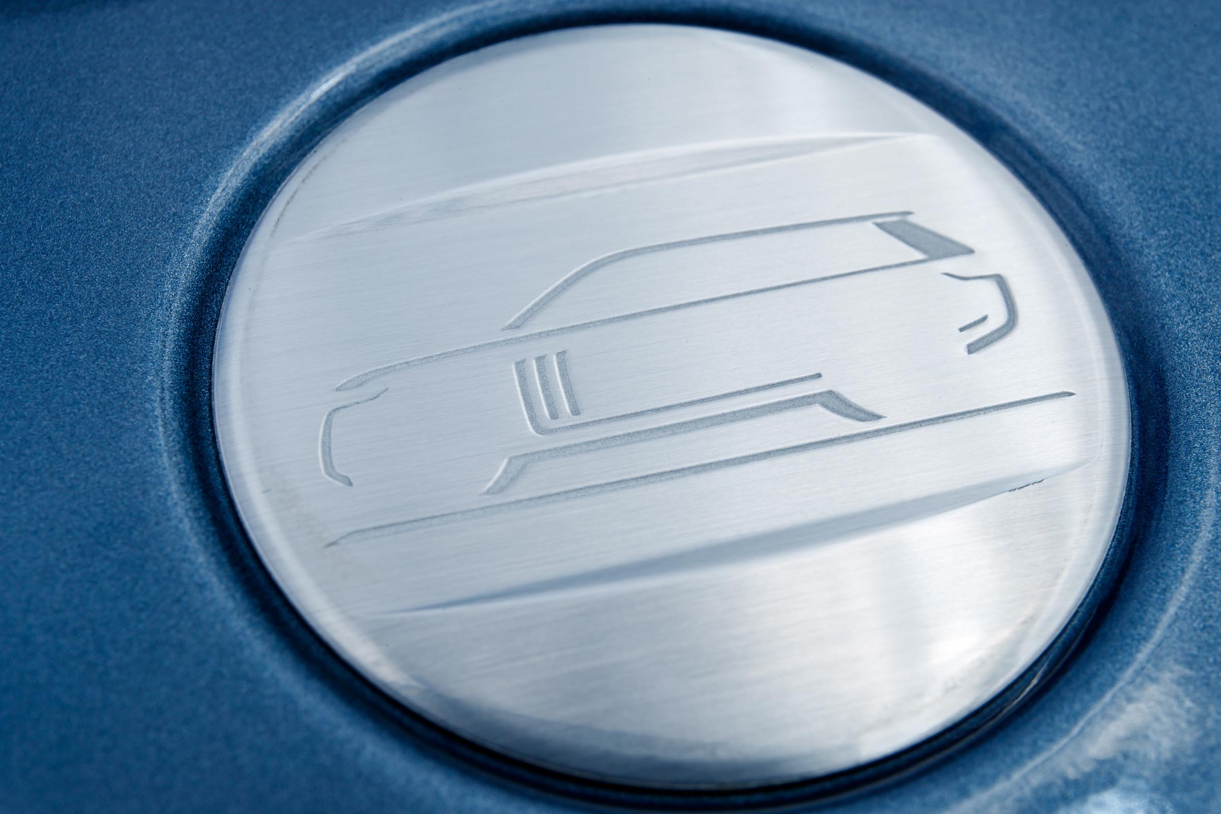 Range Rover P400e PHEV filler