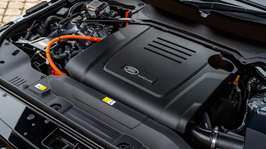 Range Rover P400e PHEV engine
