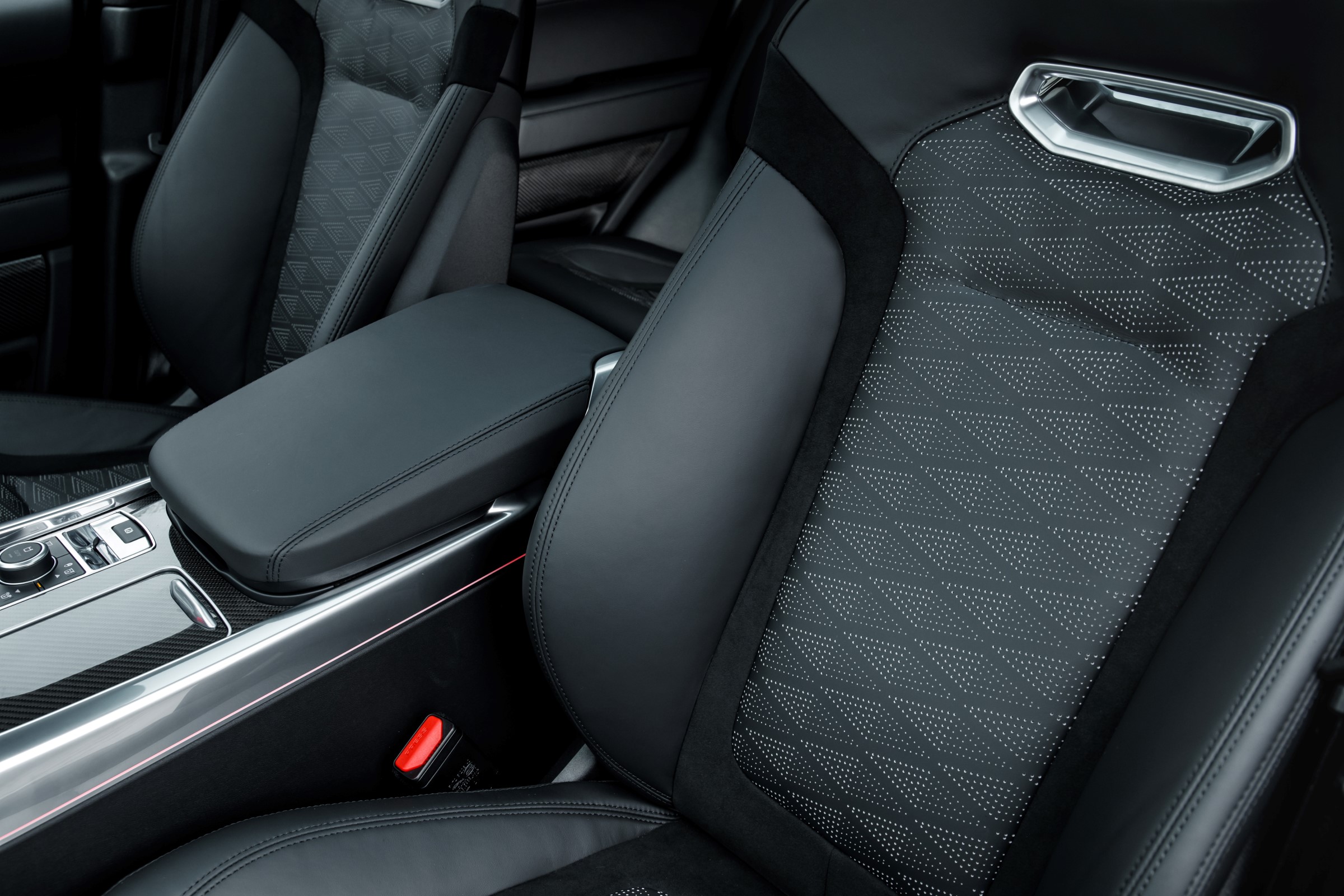 Range Rover Sport SVR seats