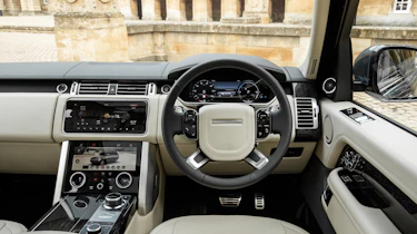 Range Rover P400e PHEV interior
