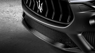 Maserati Levante Trofeo - chin