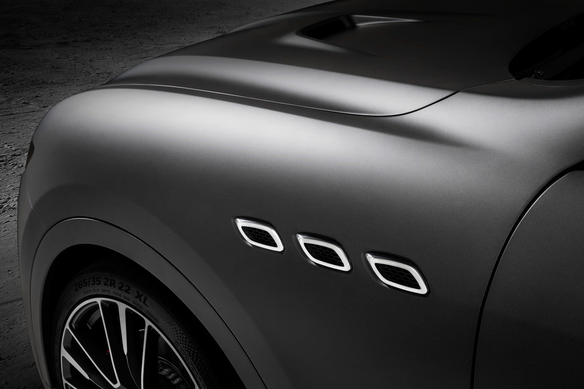 Maserati Levante Trofeo - intakes