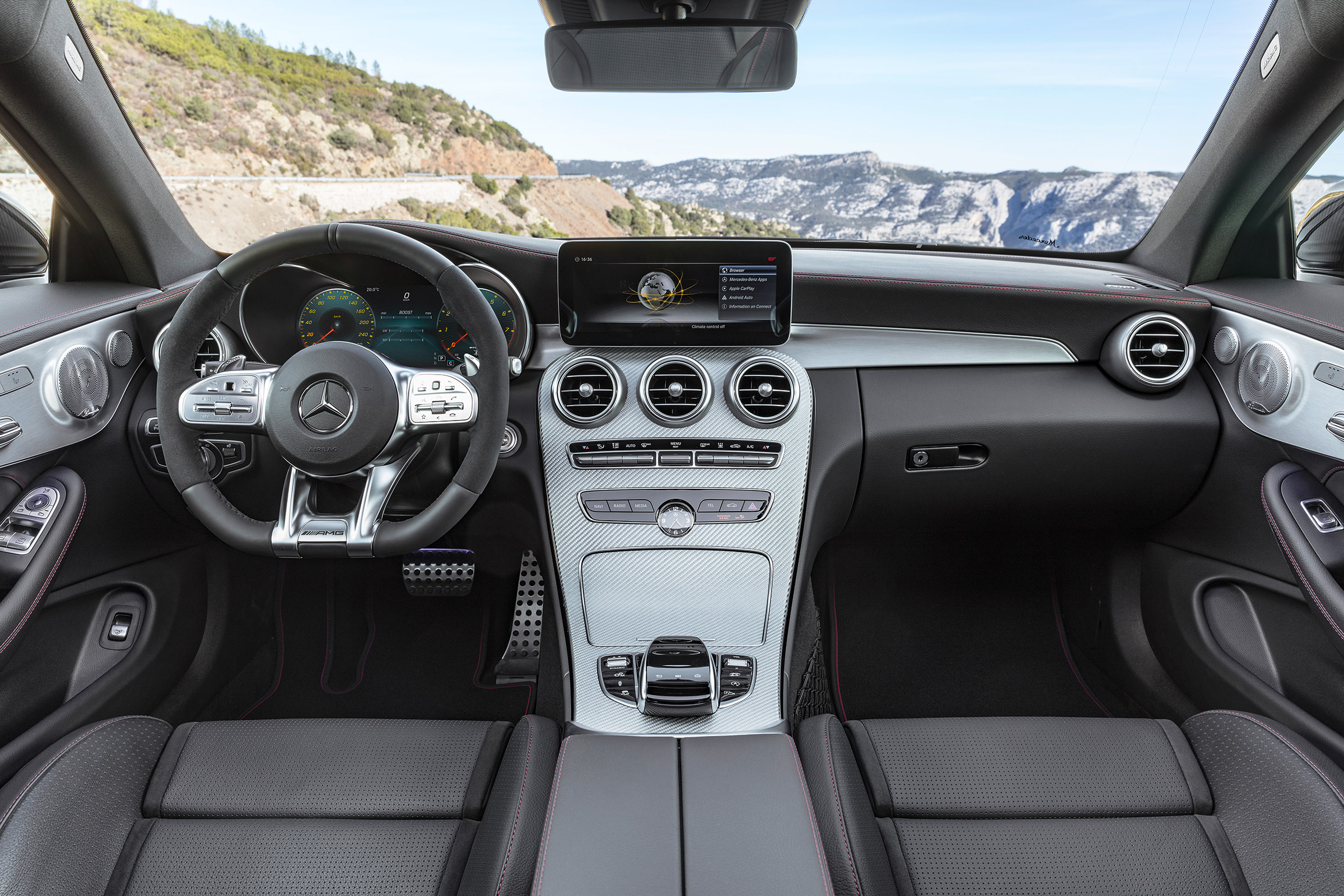 Mercedes-AMG C43 Coupe - dash