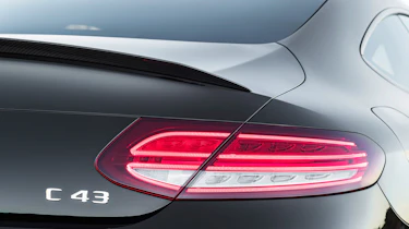 Mercedes-AMG C43 Coupe - lights