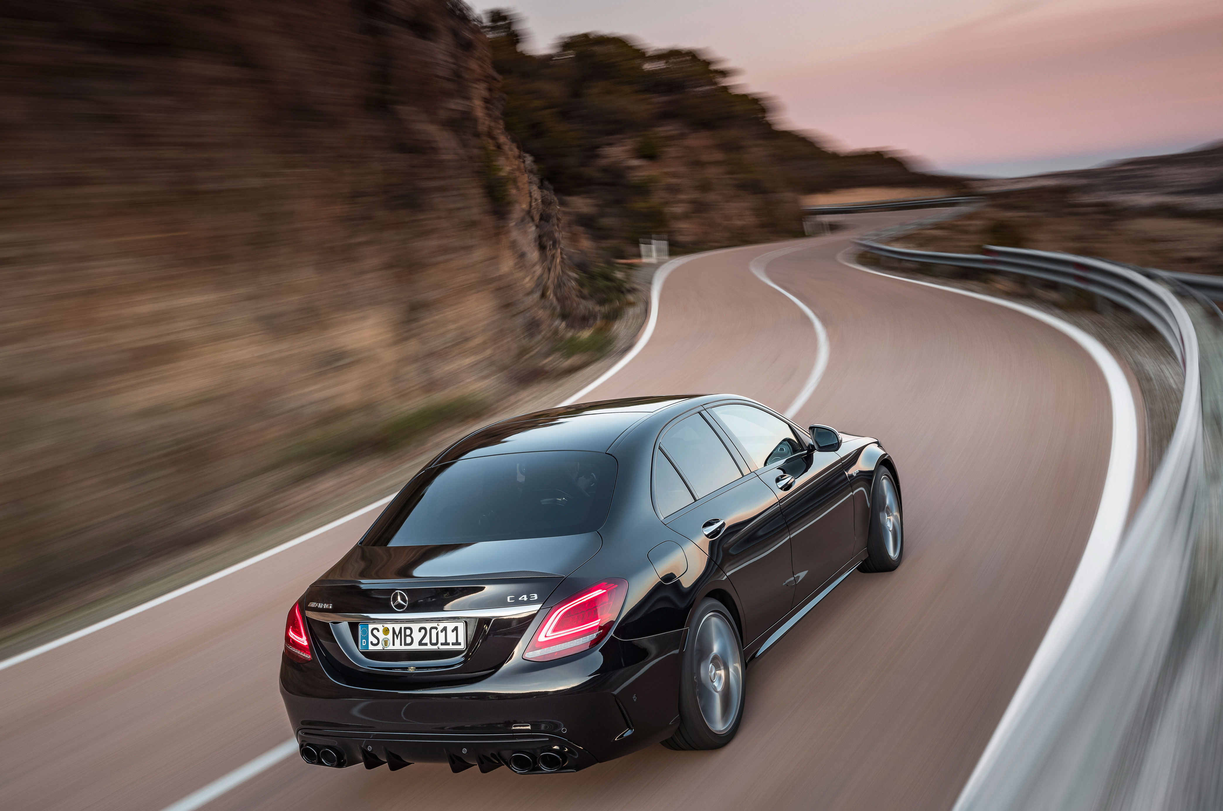 2018 Mercedes-AMG C43 saloon