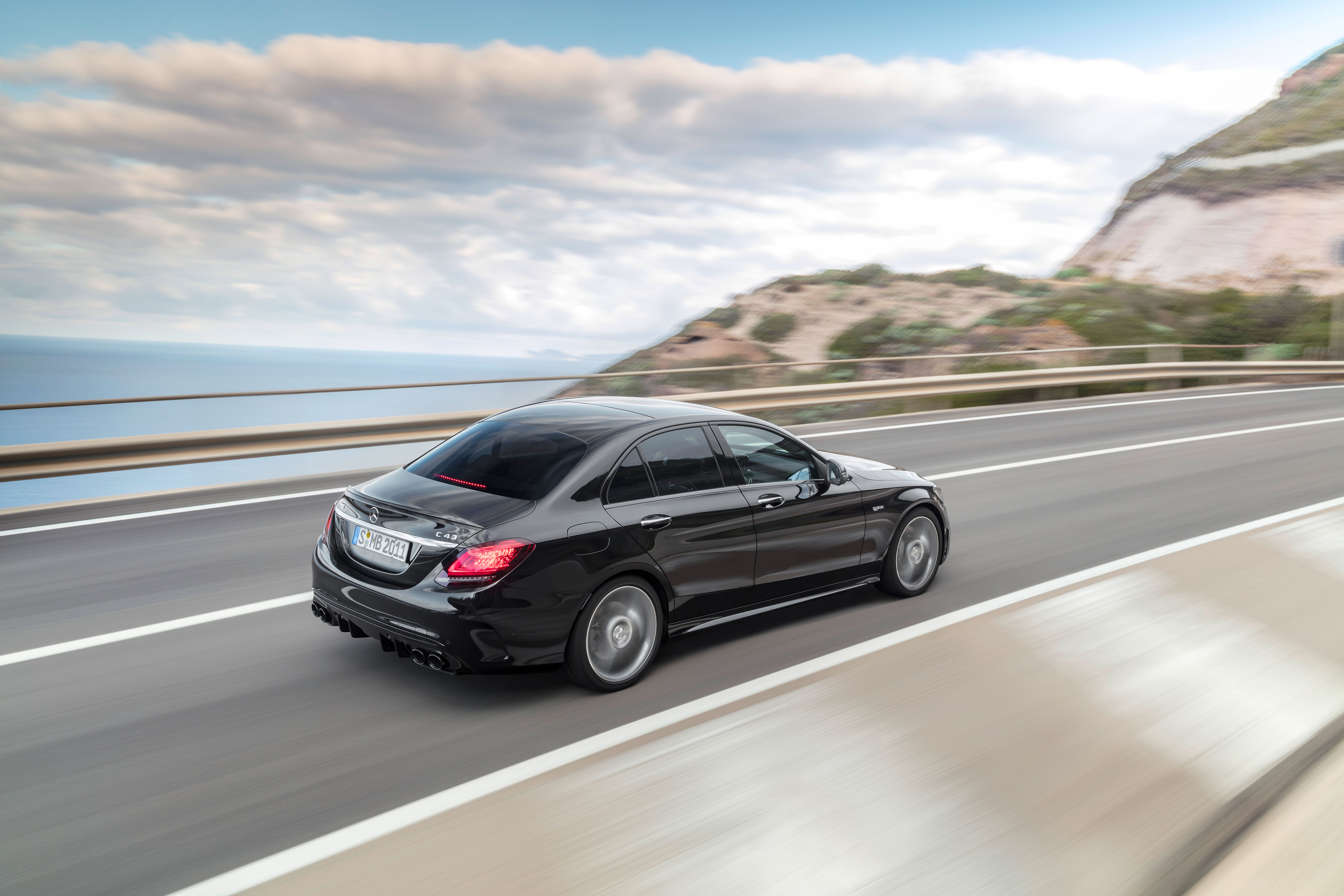 2018 Mercedes-AMG C43 saloon