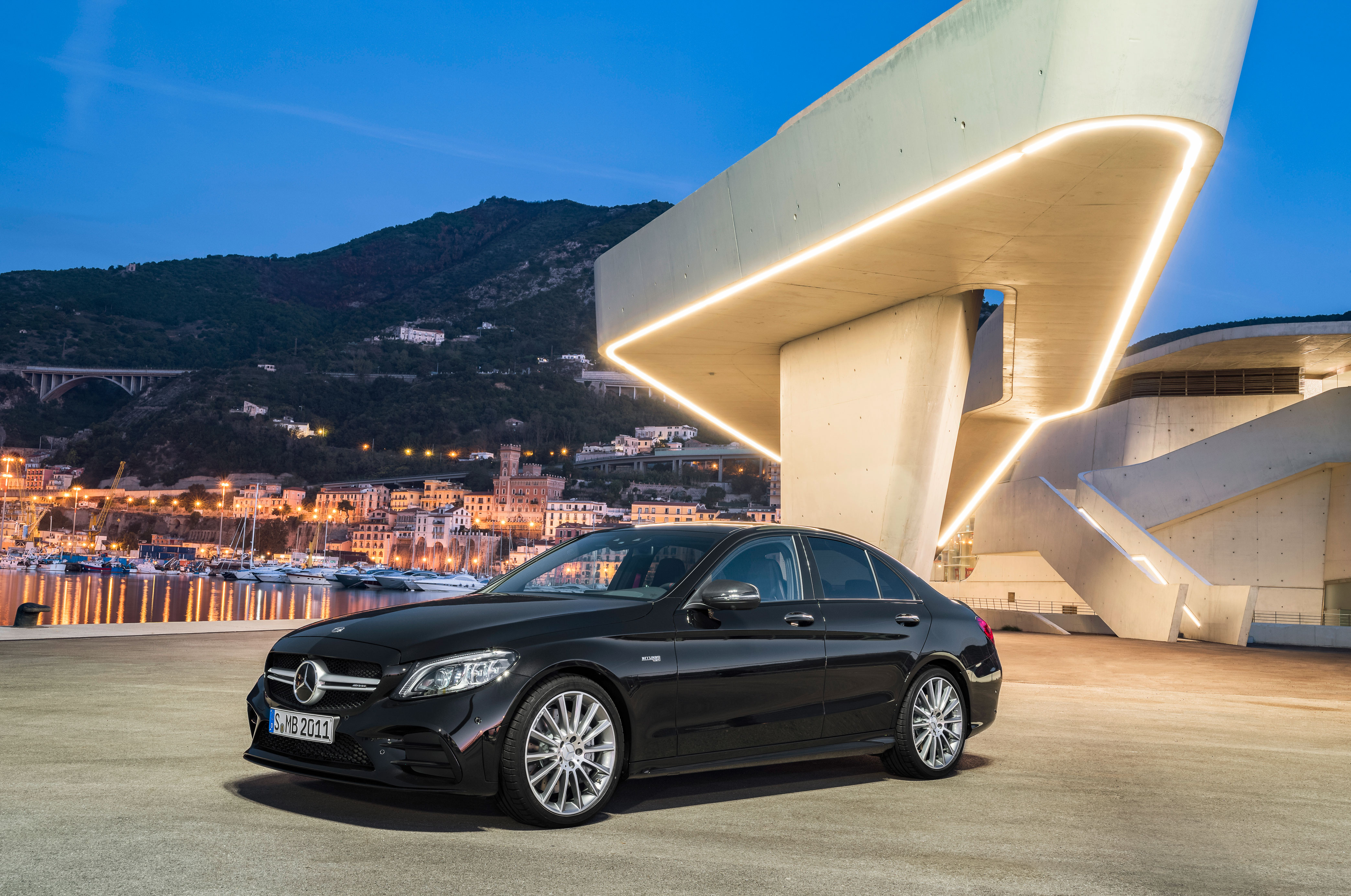 2018 Mercedes-AMG C43 saloon