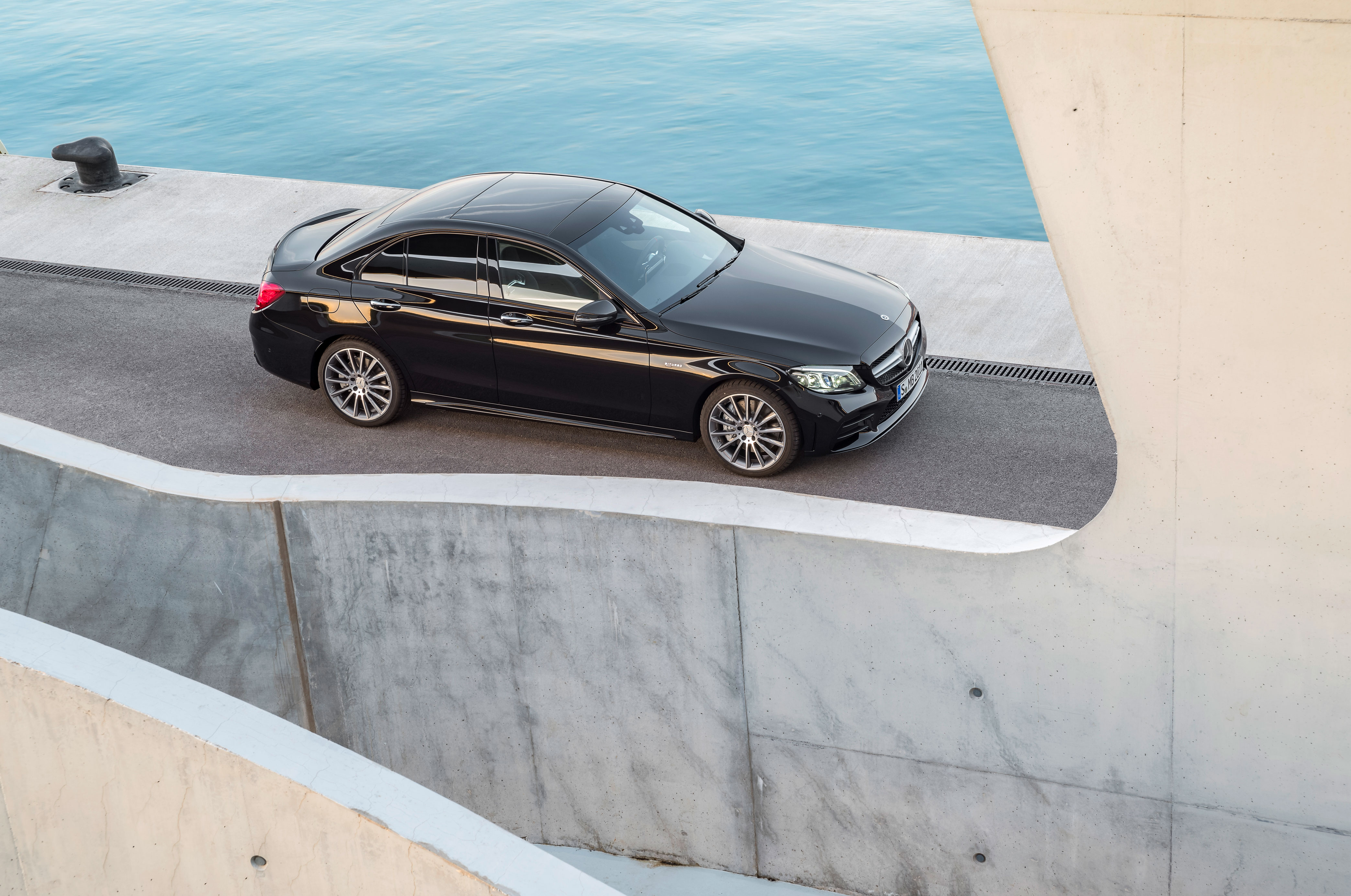 2018 Mercedes-AMG C43 saloon