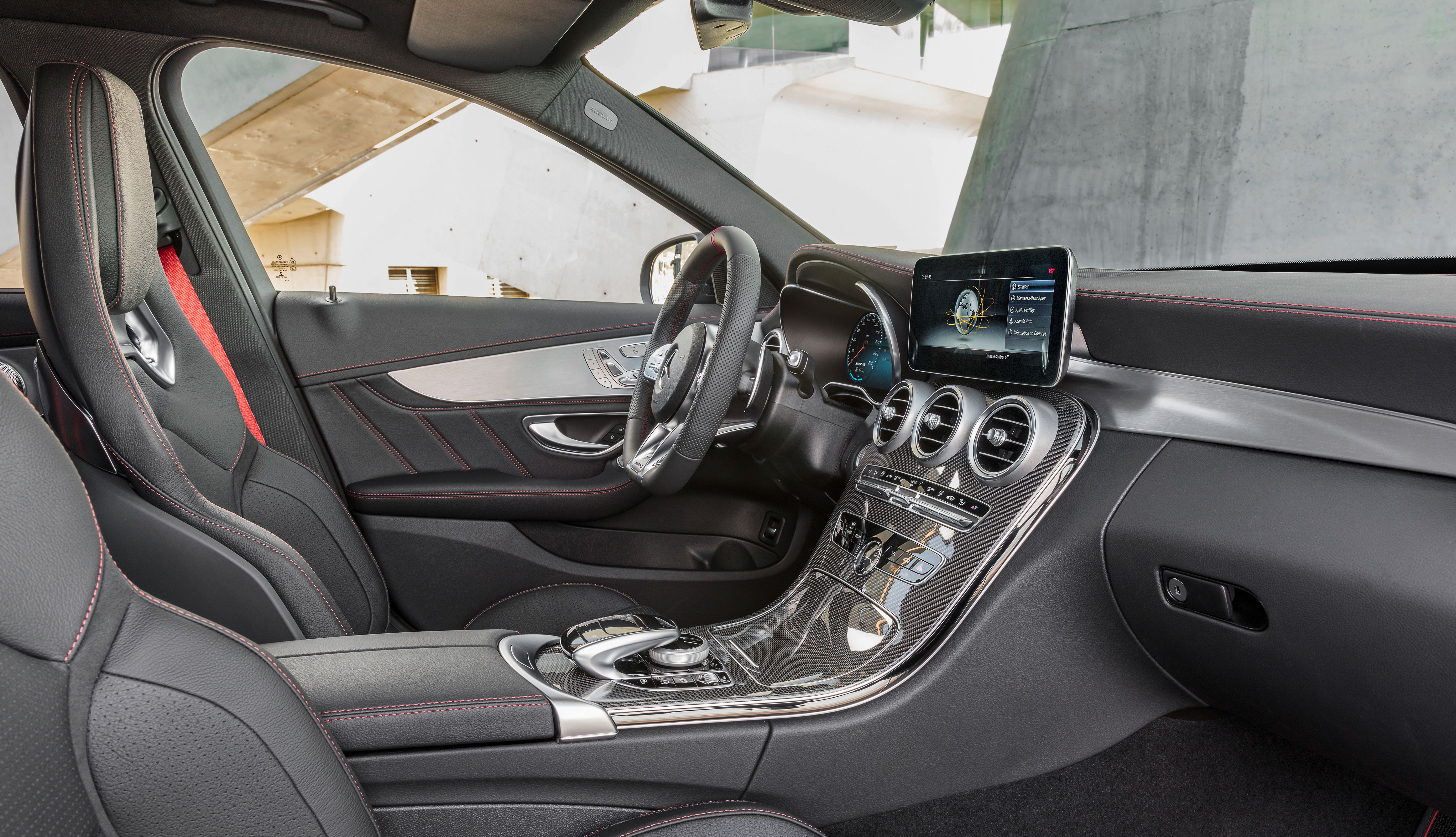 2018 Mercedes-AMG C43 saloon