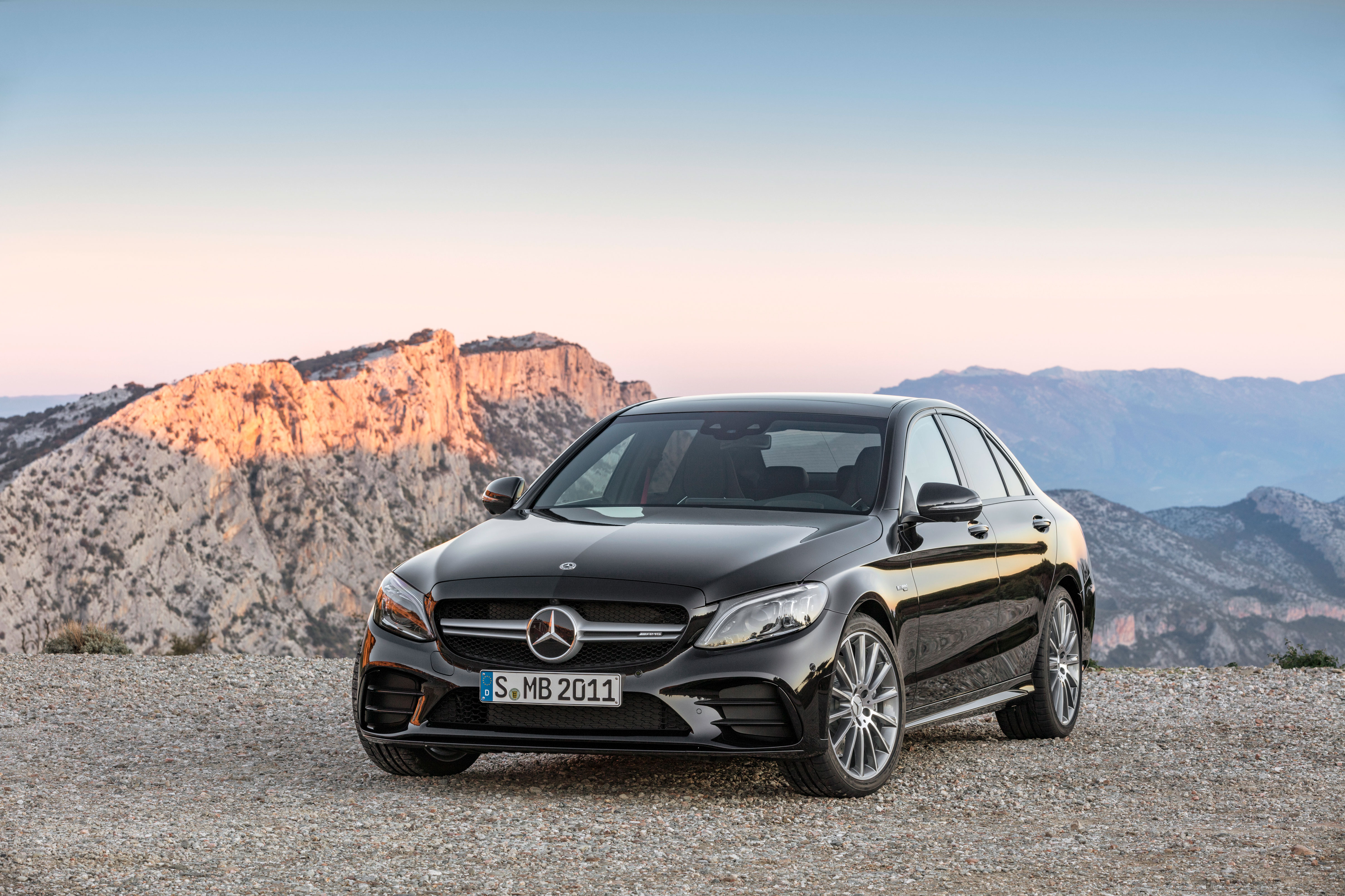 2018 Mercedes-AMG C43 saloon