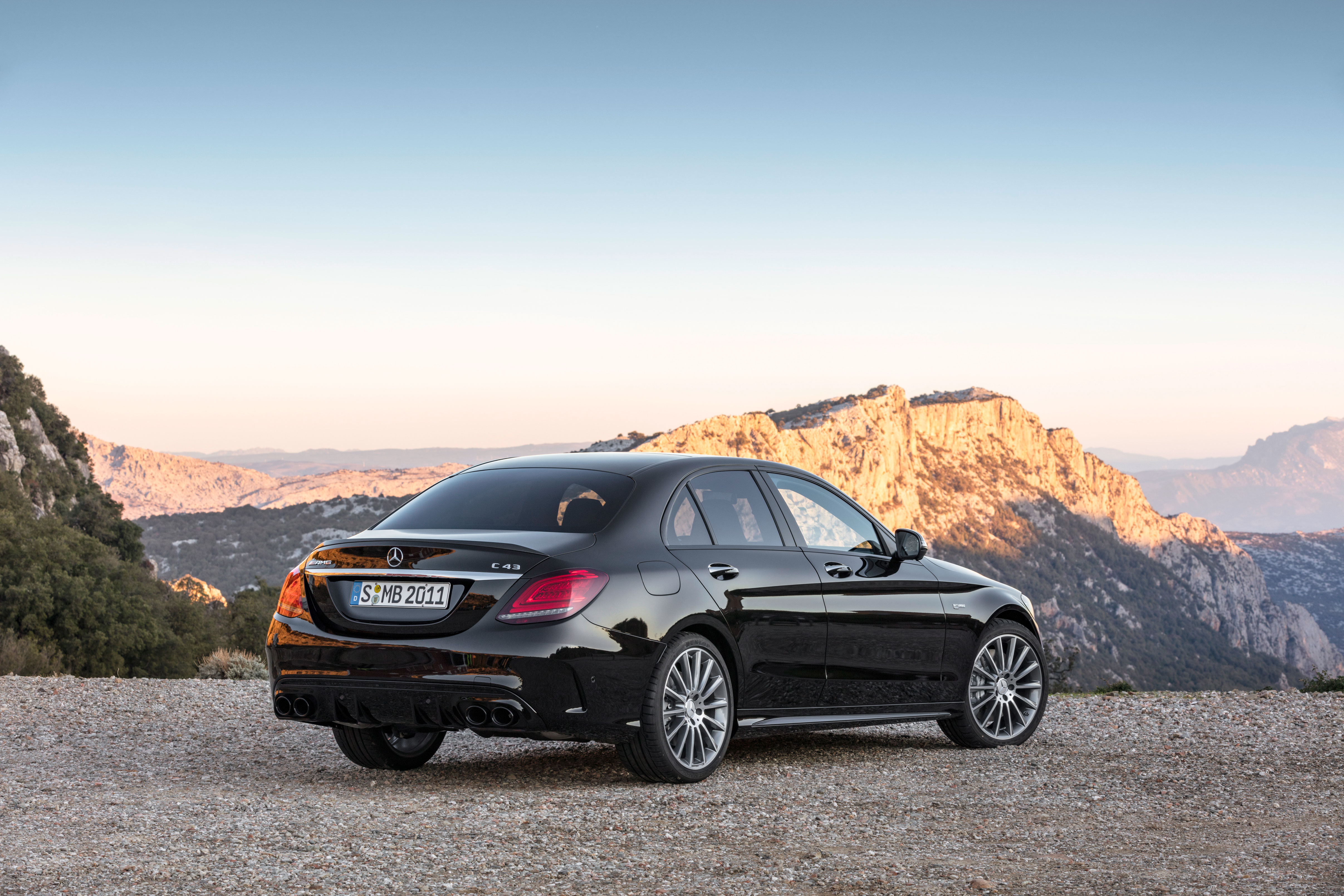 2018 Mercedes-AMG C43 saloon