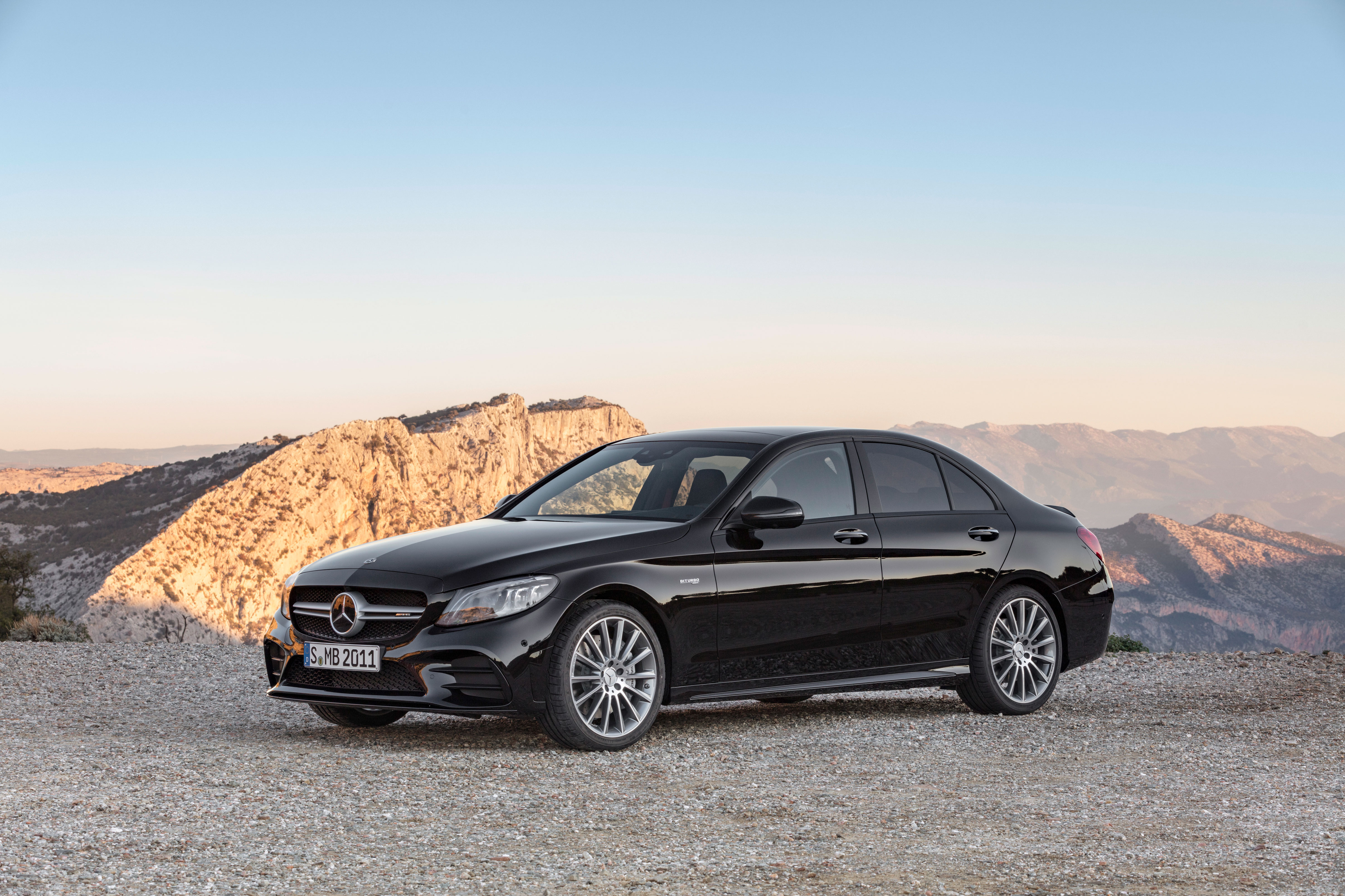 2018 Mercedes-AMG C43 saloon