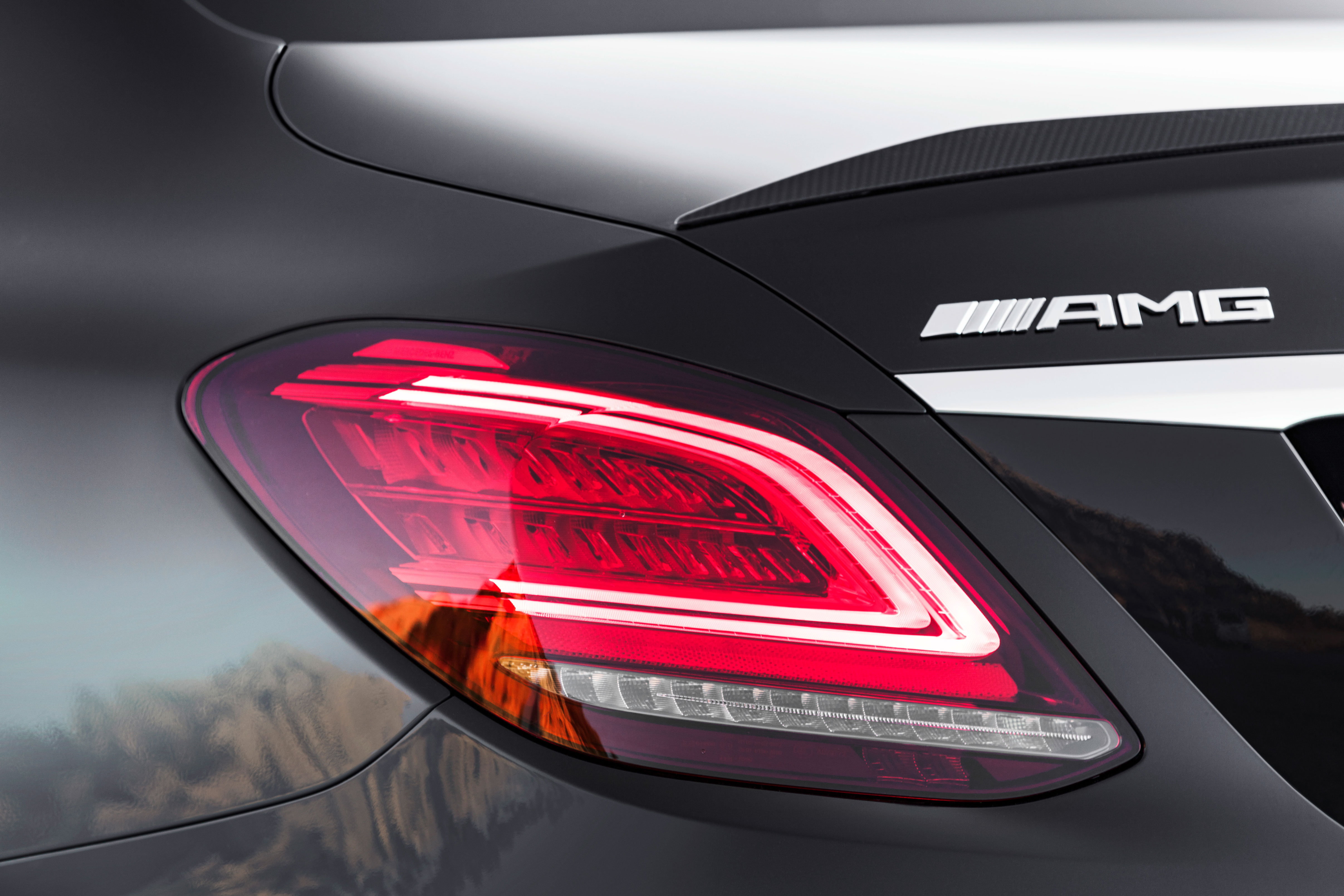 2018 Mercedes-AMG C43 saloon