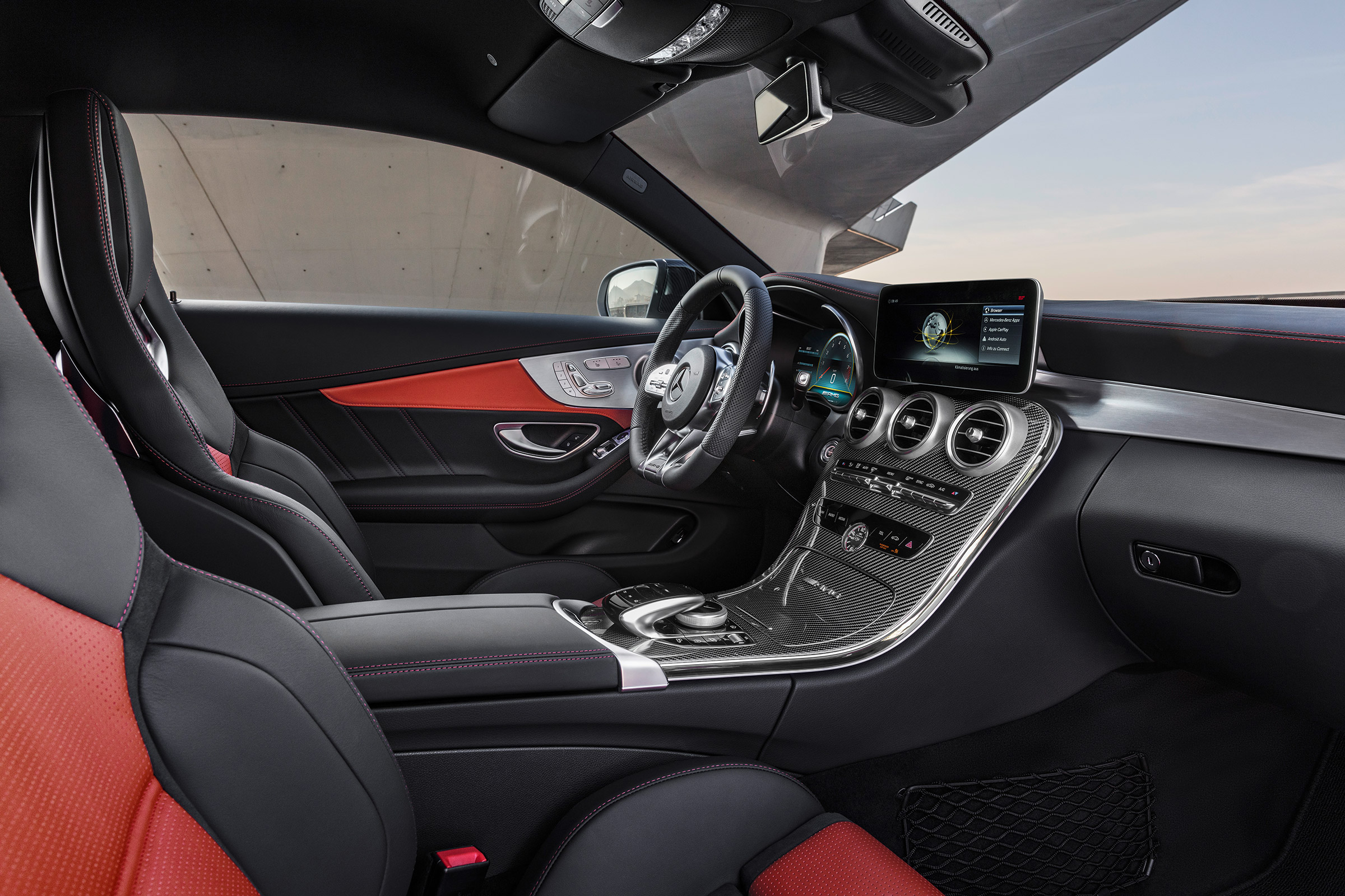 Mercedes-AMG C 63 S Coupe - white interior