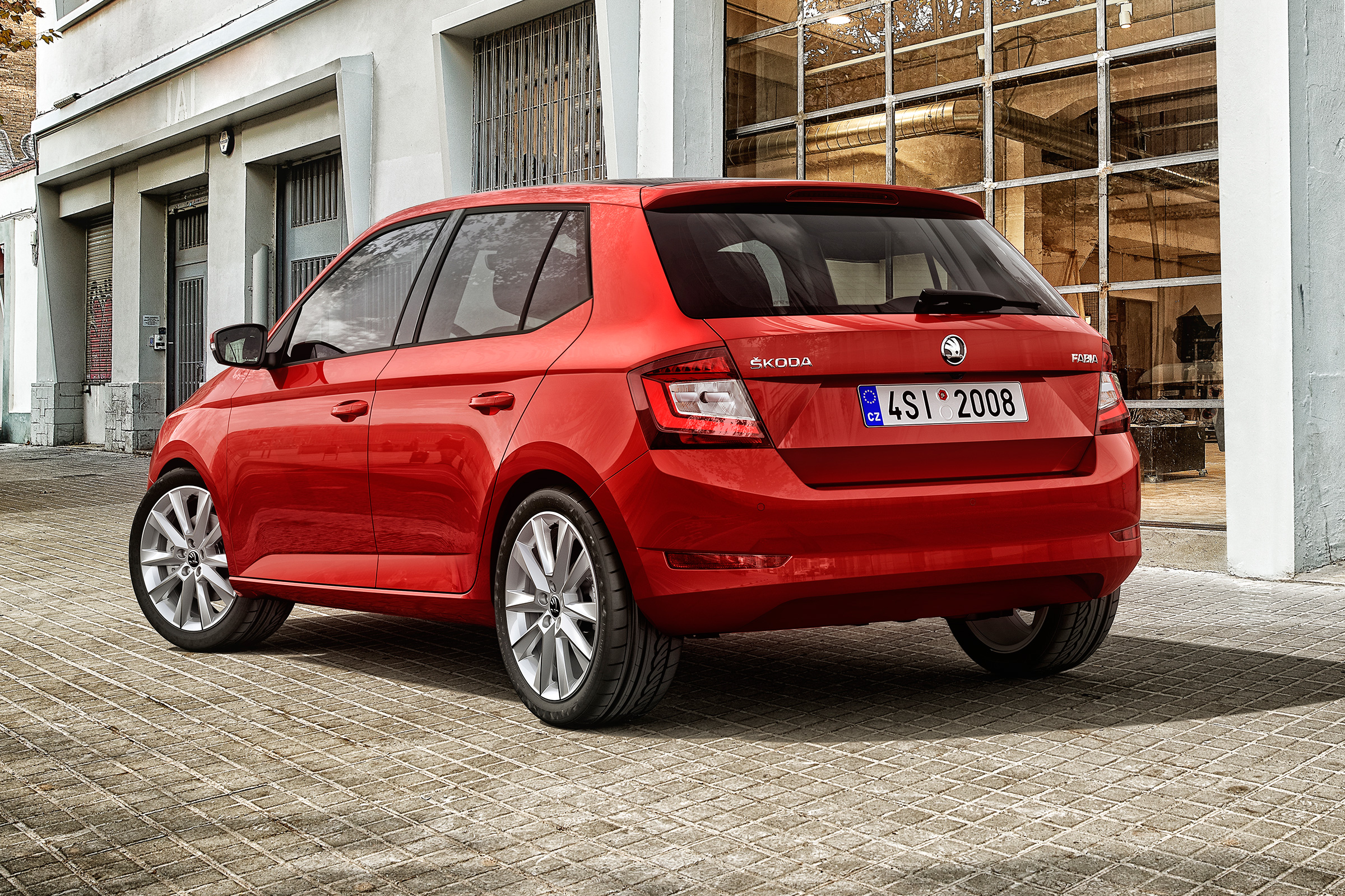 Skoda Fabia (facelift) – rear quarter