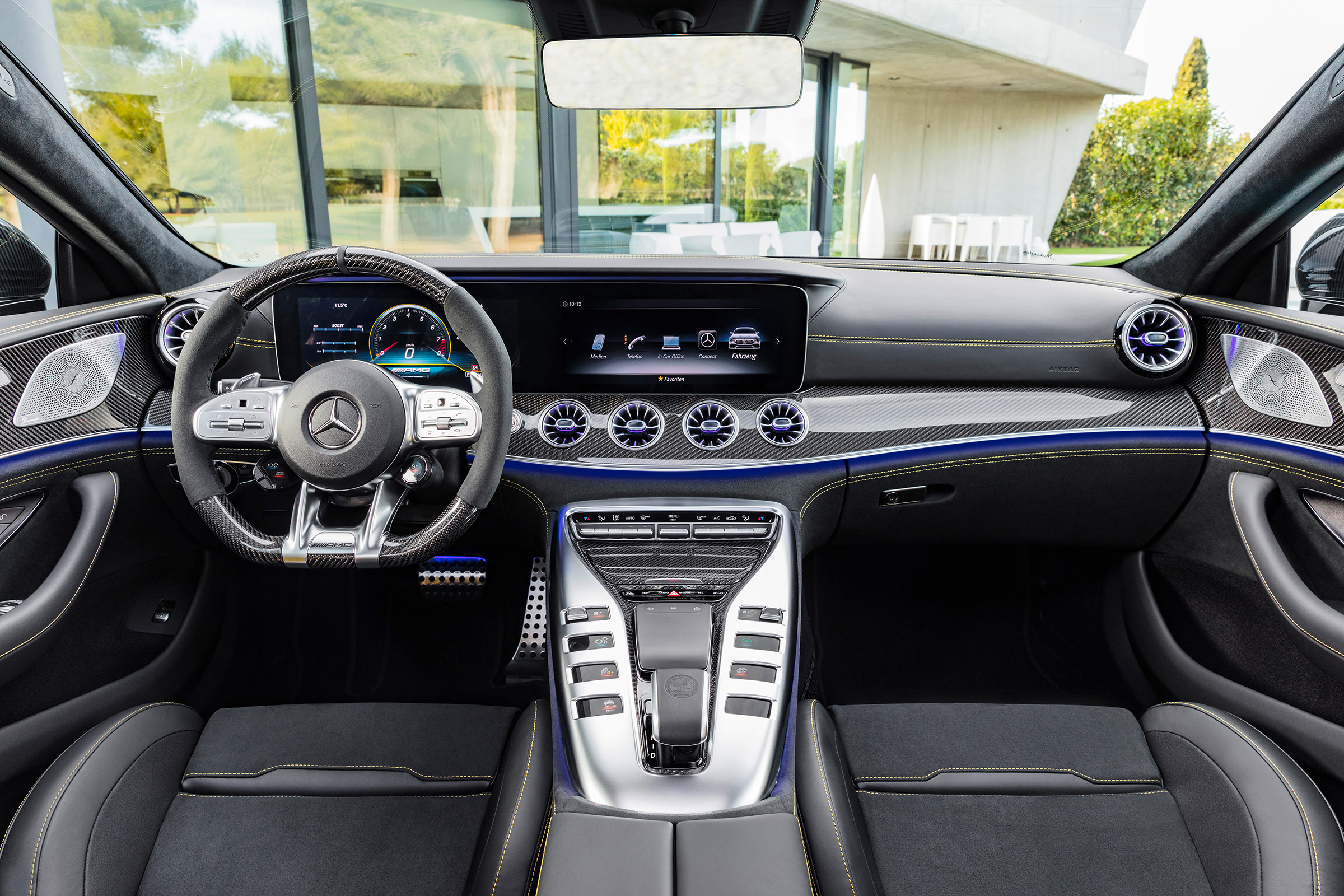 Mercedes-AMG GT 63 S - console