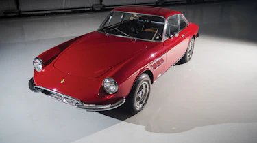 Ferrari 330 GTC – front quarter