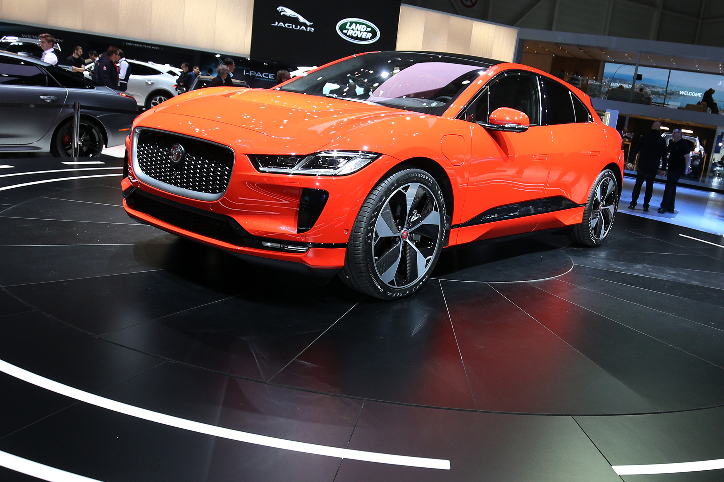 Jaguar I-Pace – front quarter