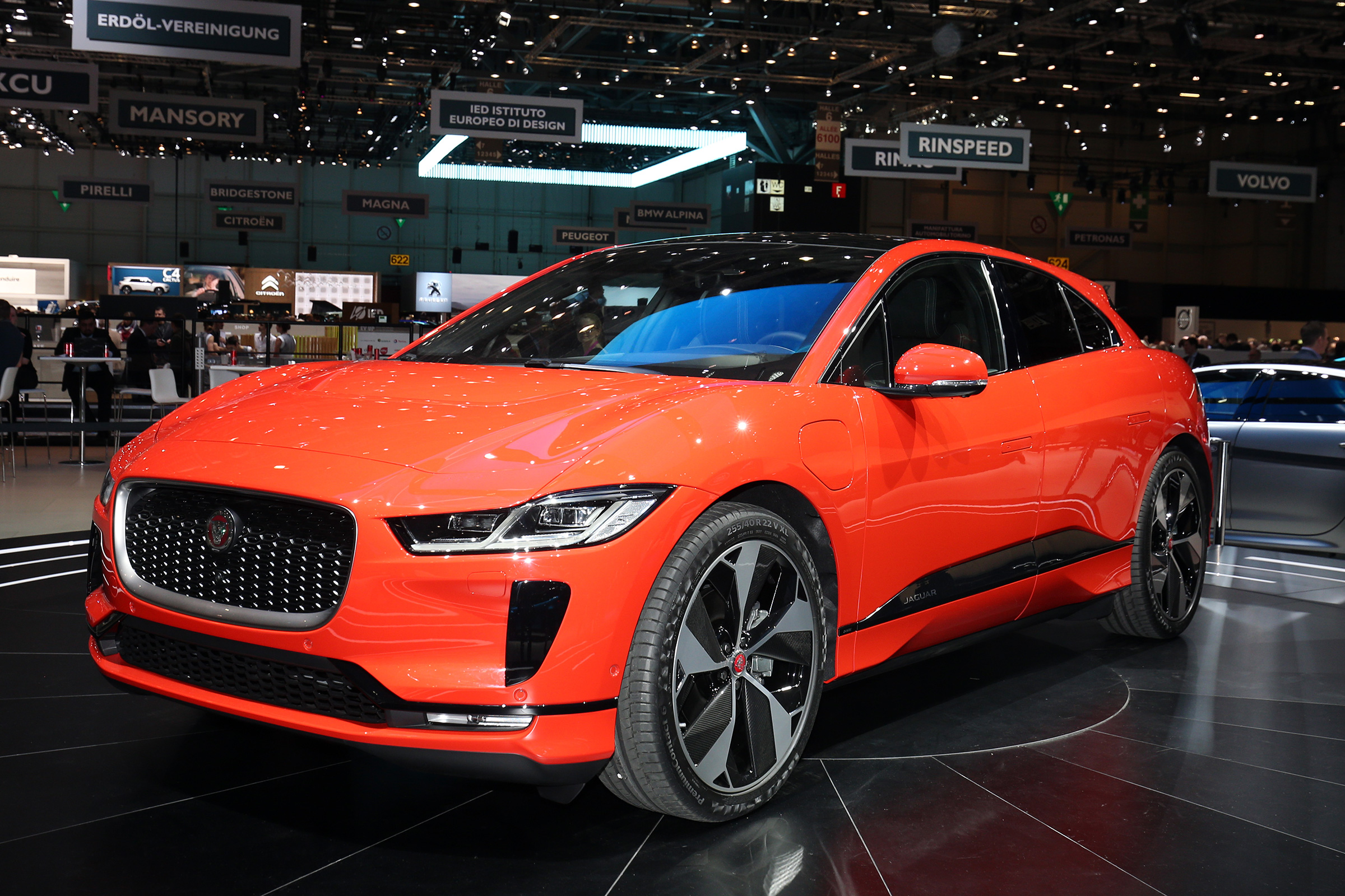 Jaguar I-Pace – front quarter