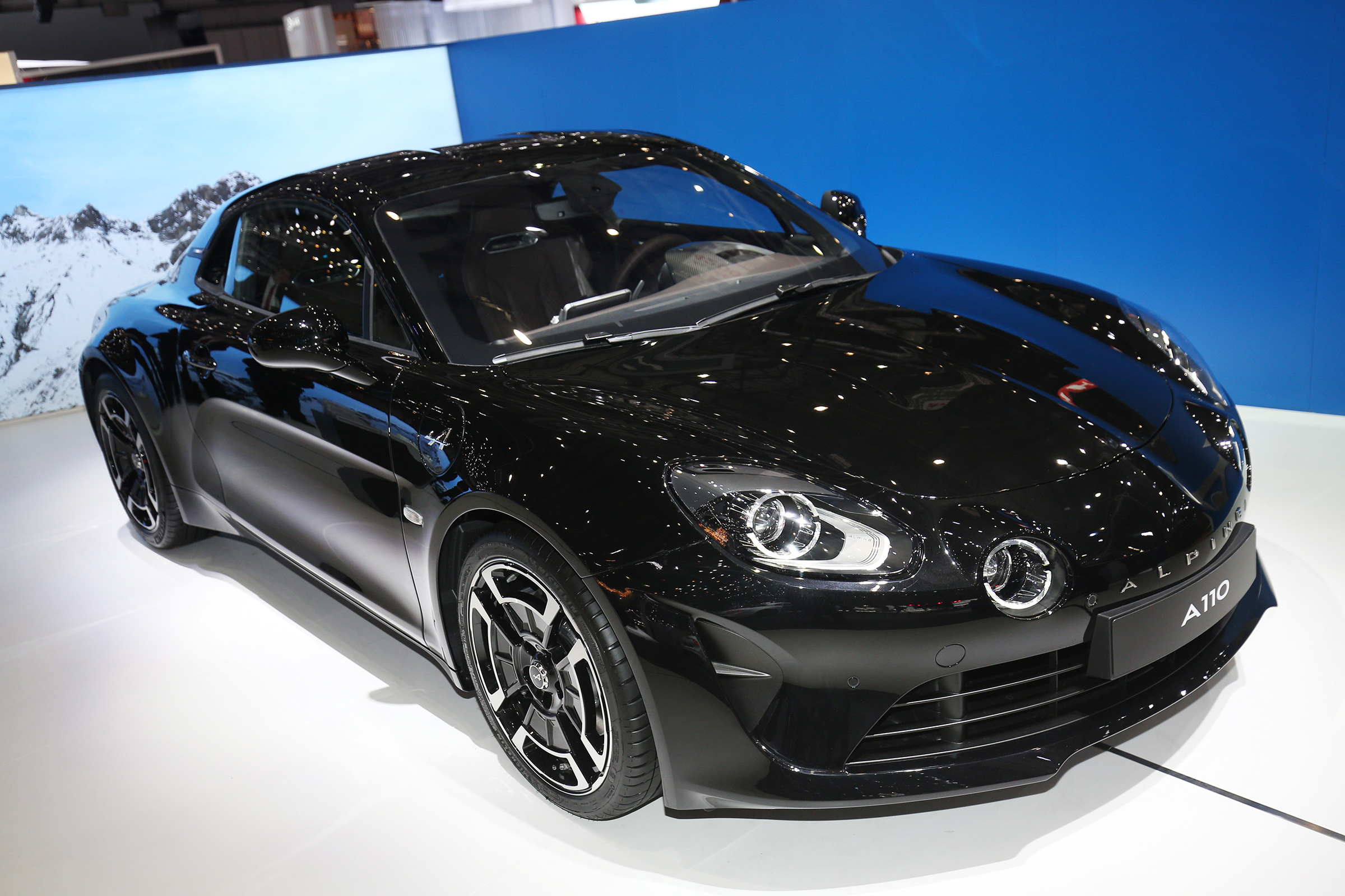 Alpine A110 Pure – front quarter