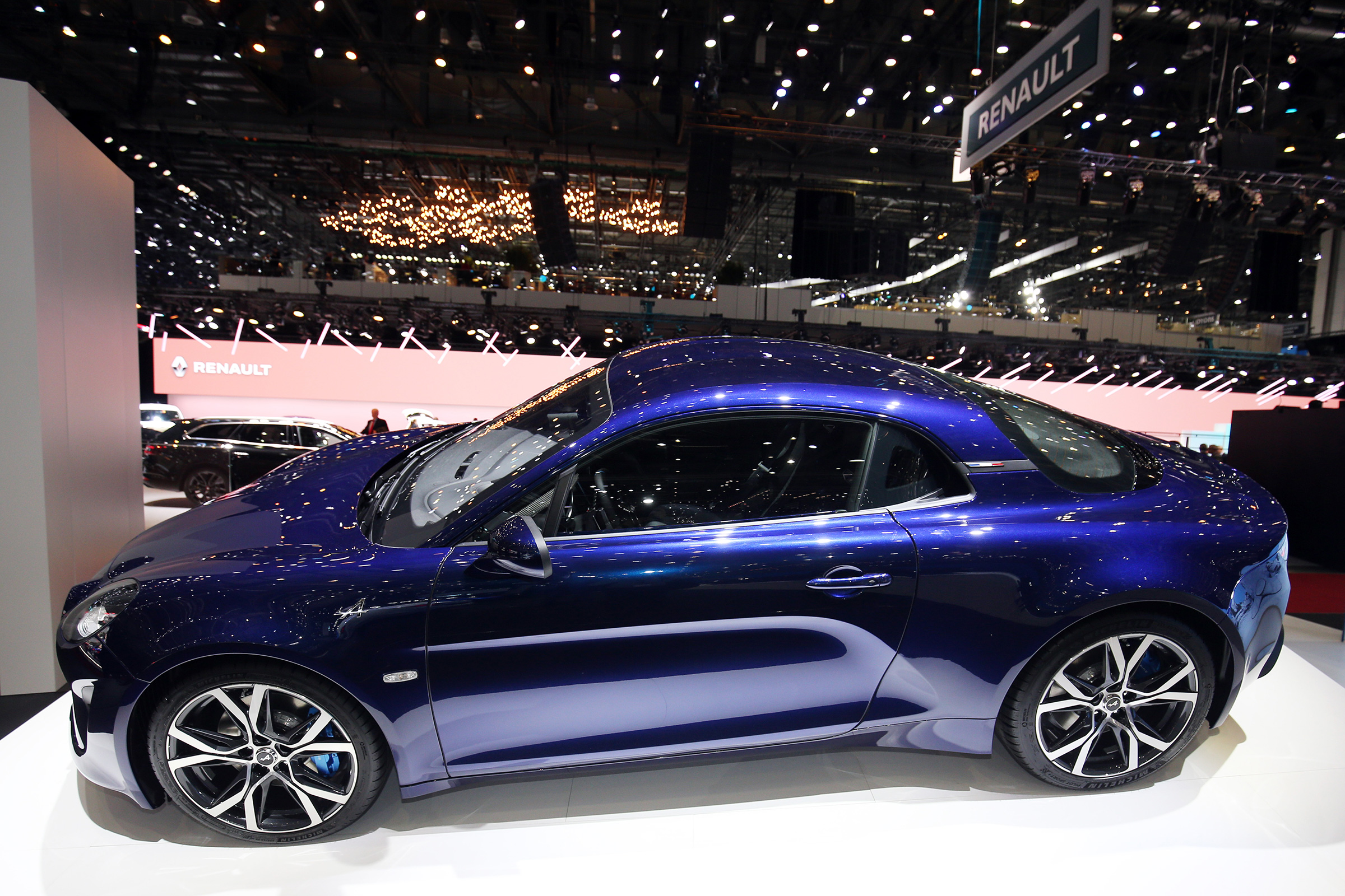 Alpine A110 ledgende – side