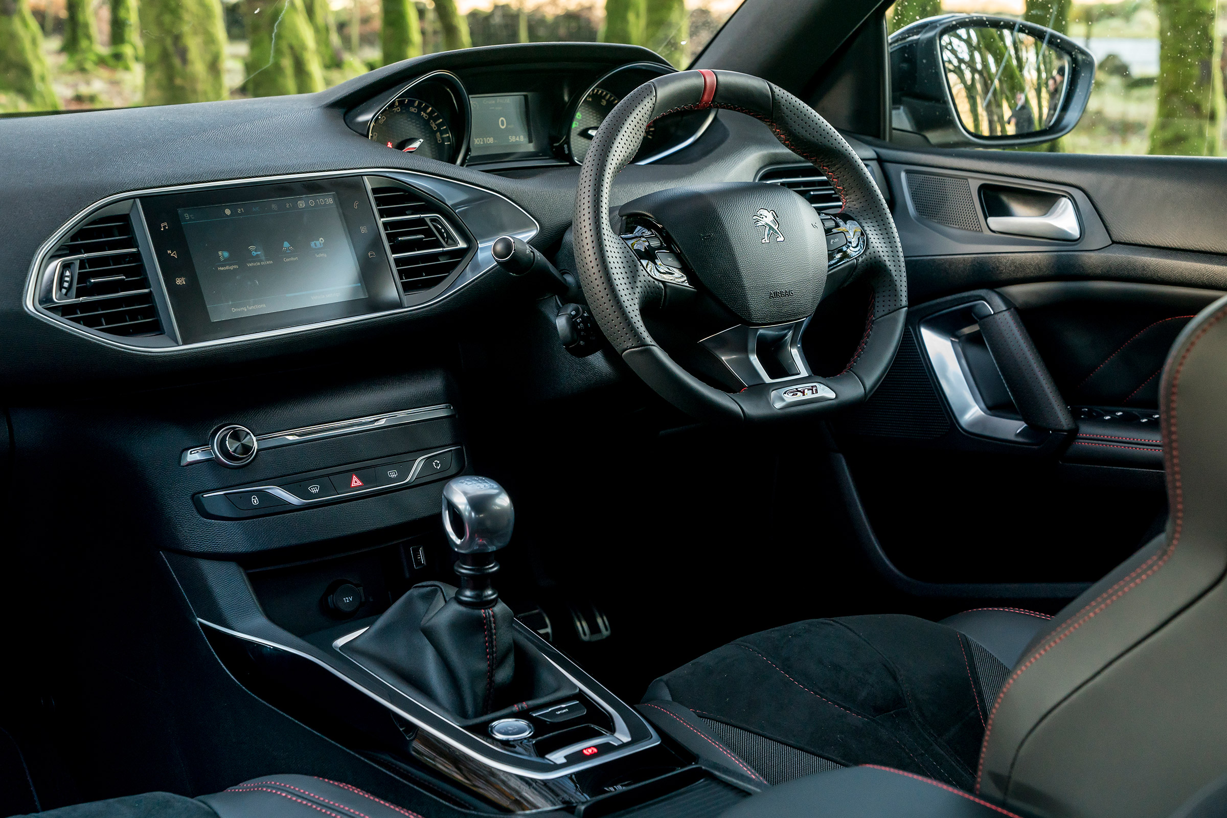 Hyundai i30N group test (Golf GTI and Peugeot 308 GTI) - interior