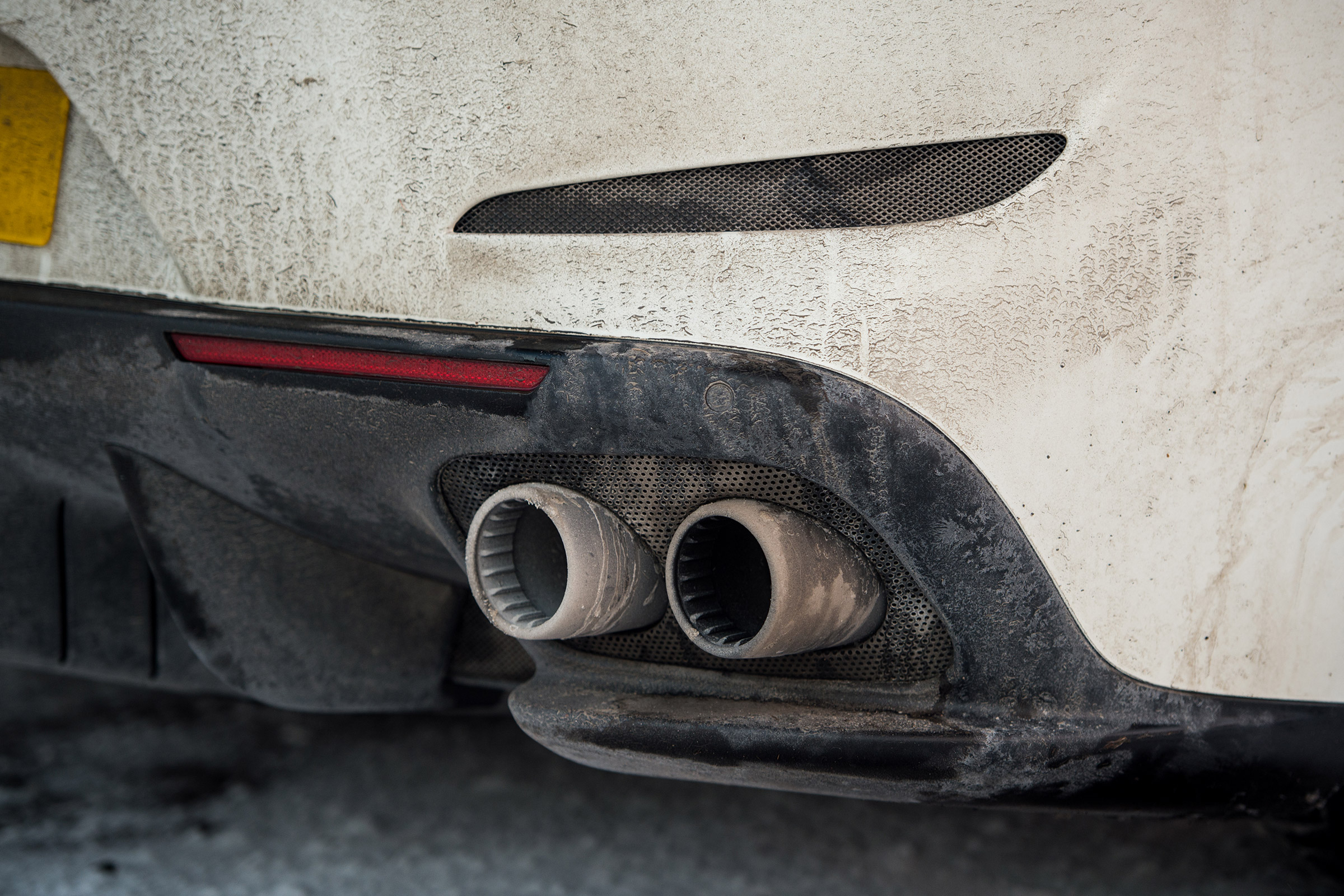 Ferrari GTC4 Lusso T - exhaust
