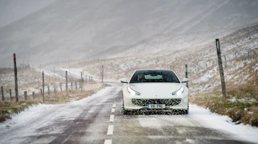 Ferrari GTC4 Lusso T - nose
