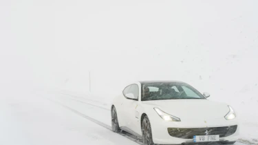 Ferrari GTC4 Lusso T - front quarter