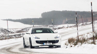 Ferrari GTC4 Lusso T - front slide