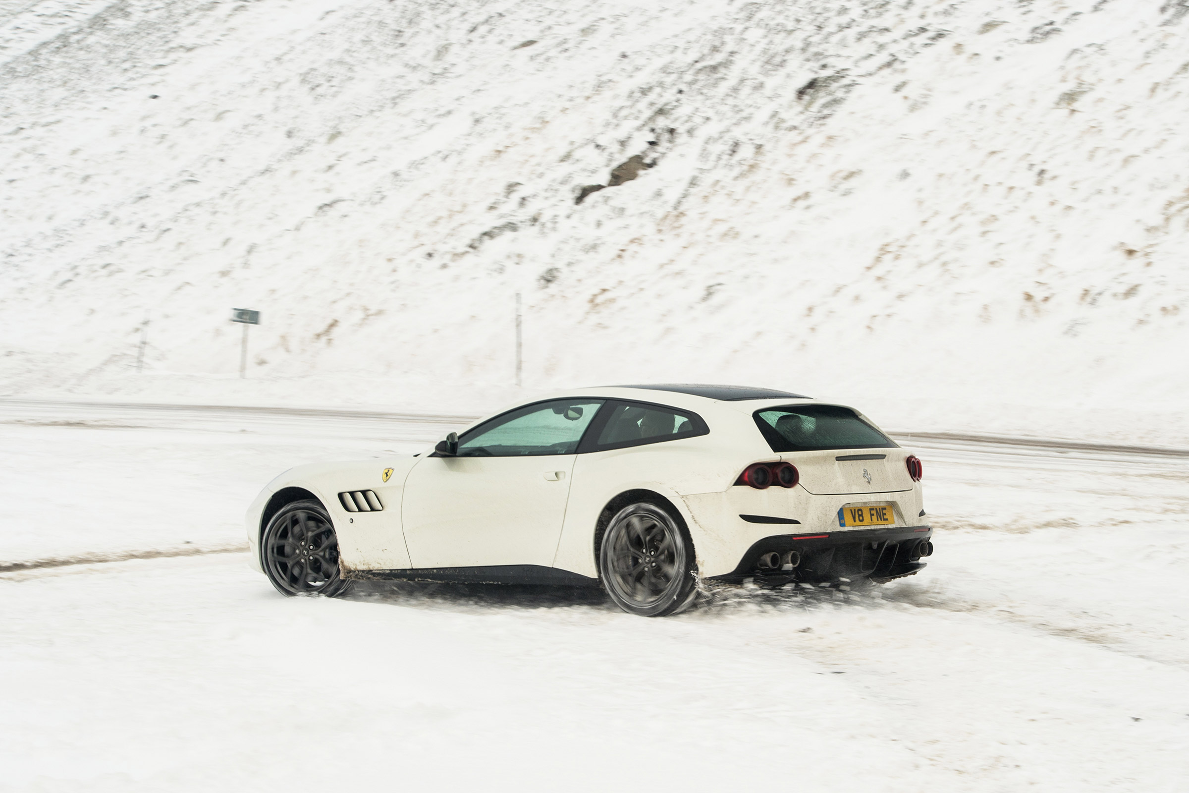 Ferrari GTC4 Lusso T - rear