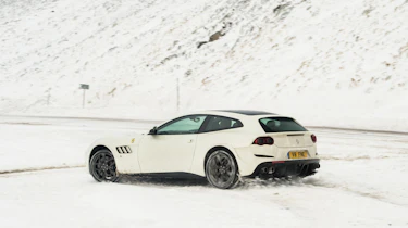 Ferrari GTC4 Lusso T - rear