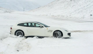 Ferrari GTC4 Lusso T - profile