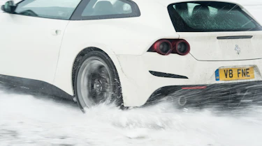 Ferrari GTC4 Lusso T - spin
