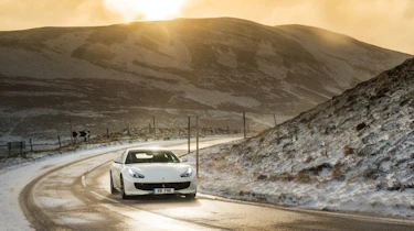 Ferrari GTC4 Lusso T - nose