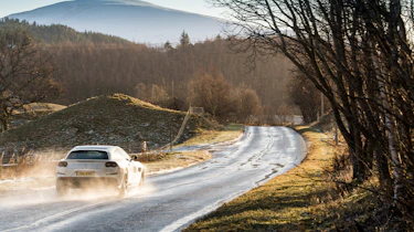 Ferrari GTC4 Lusso T - road