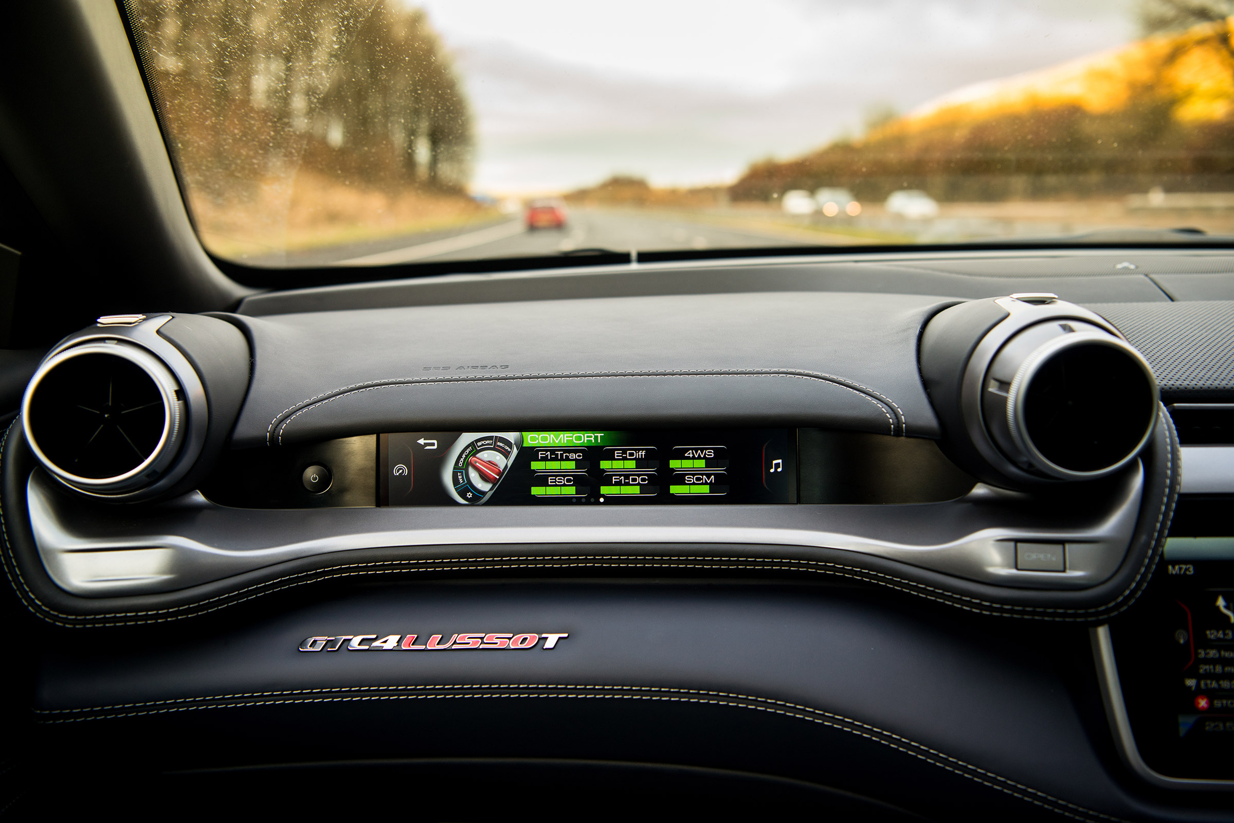 Ferrari GTC4 Lusso T - passenger screen