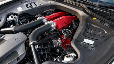Ferrari GTC4 Lusso T - engine