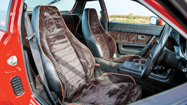 Porsche 924 Carrera GT – seats