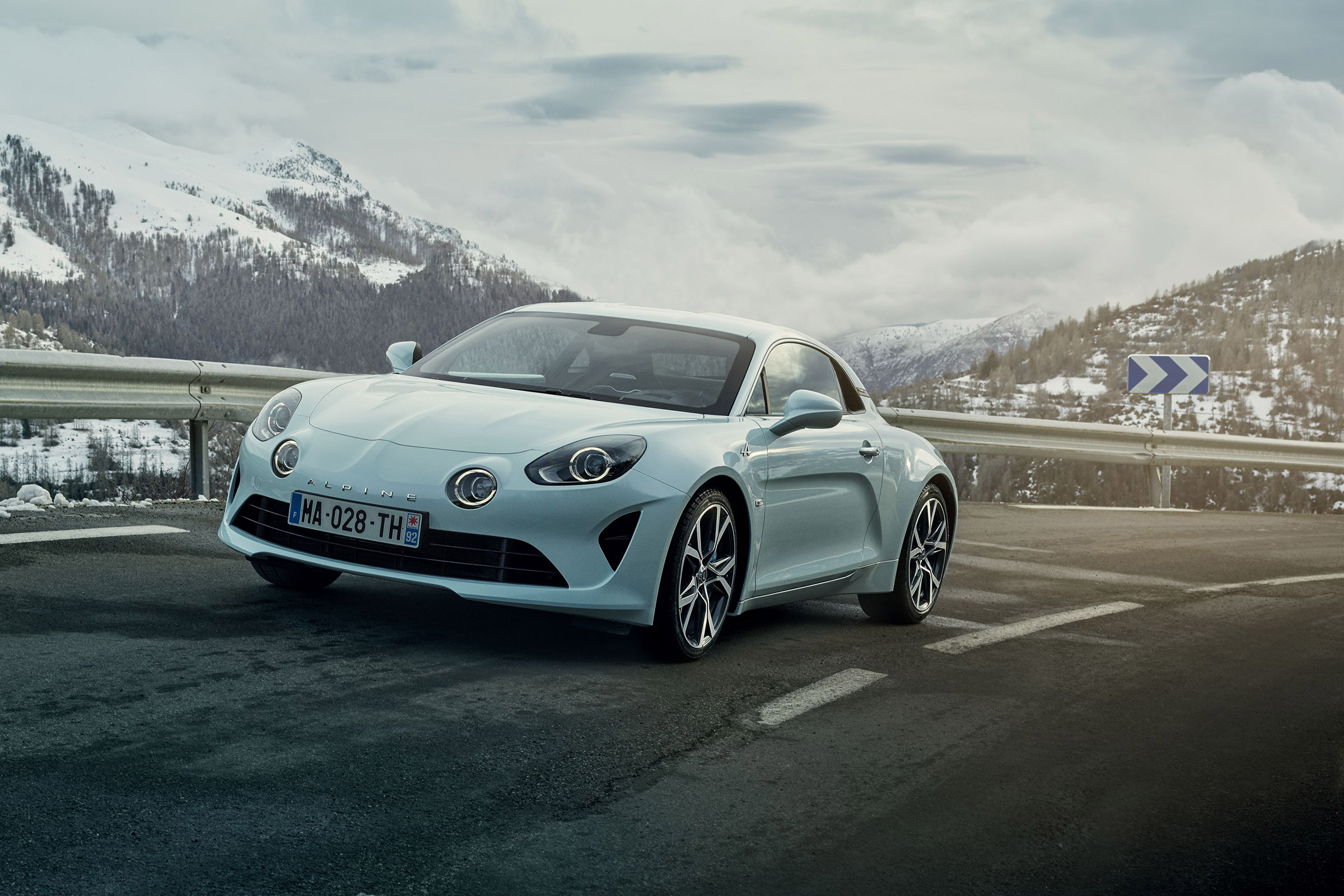 Alpine A110 Pure and Legende - front