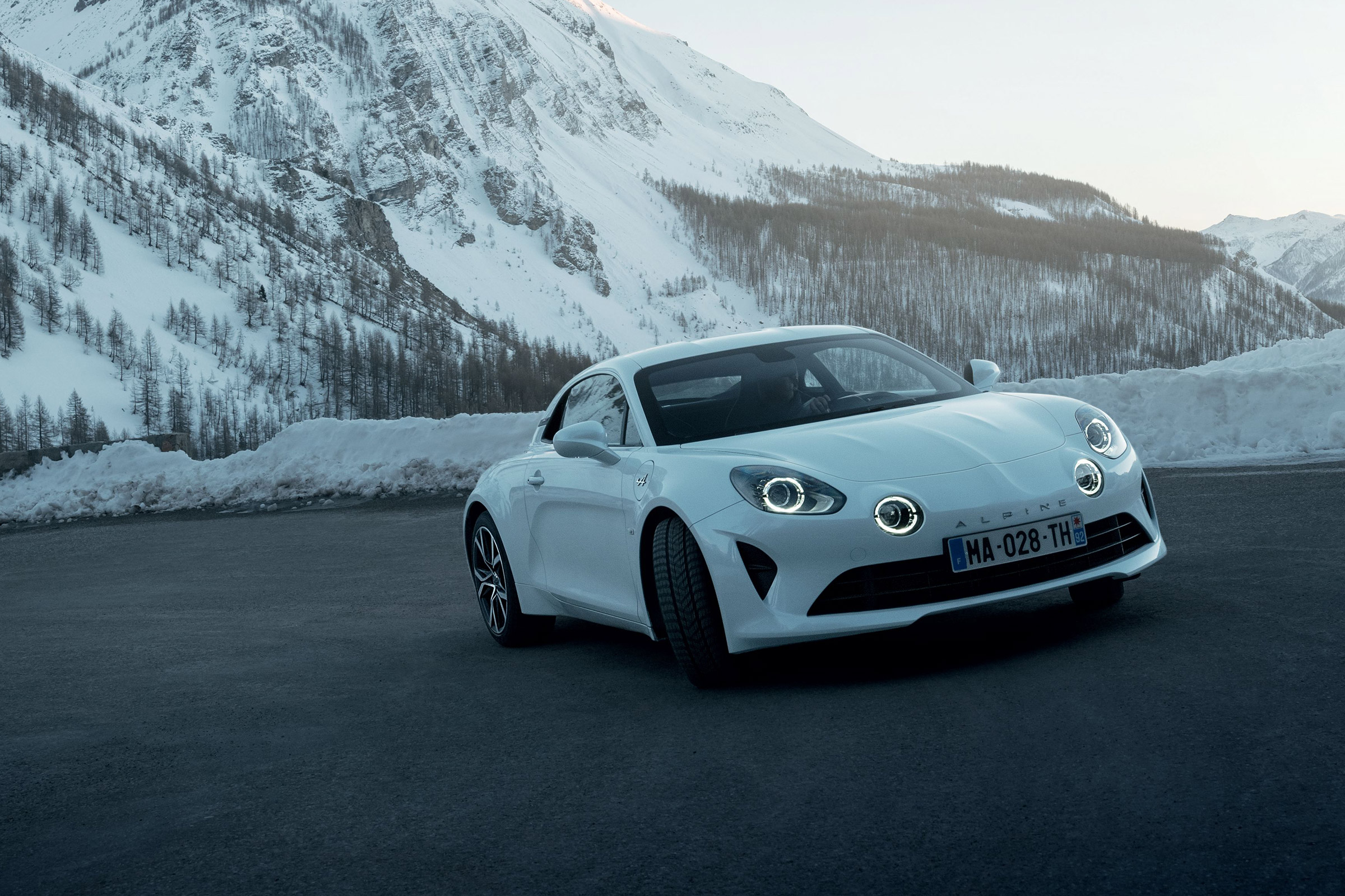 Alpine A110 Pure and Legende - fronts