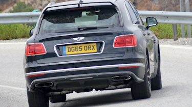 Bentley Bentayga PHEV – rear