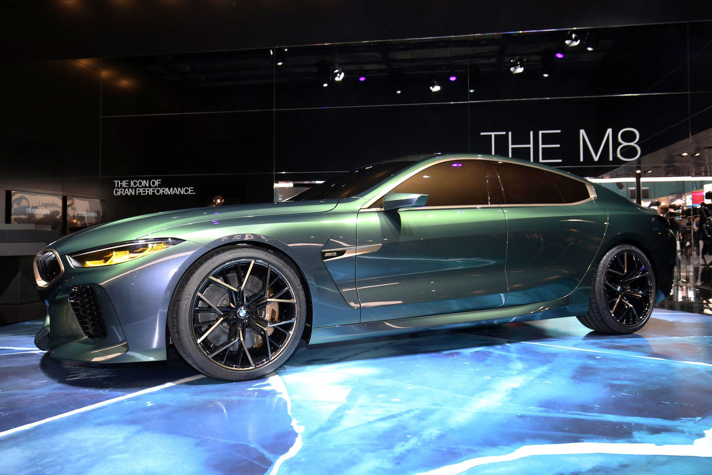 BMW M8 Concept - show side