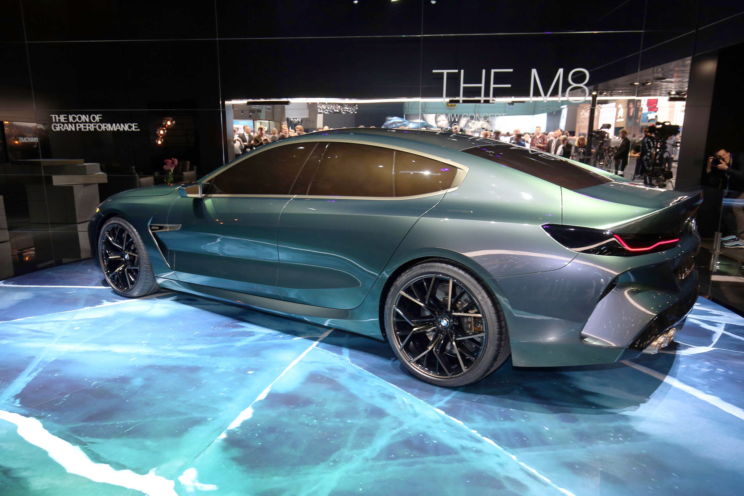BMW M8 Concept - show profile