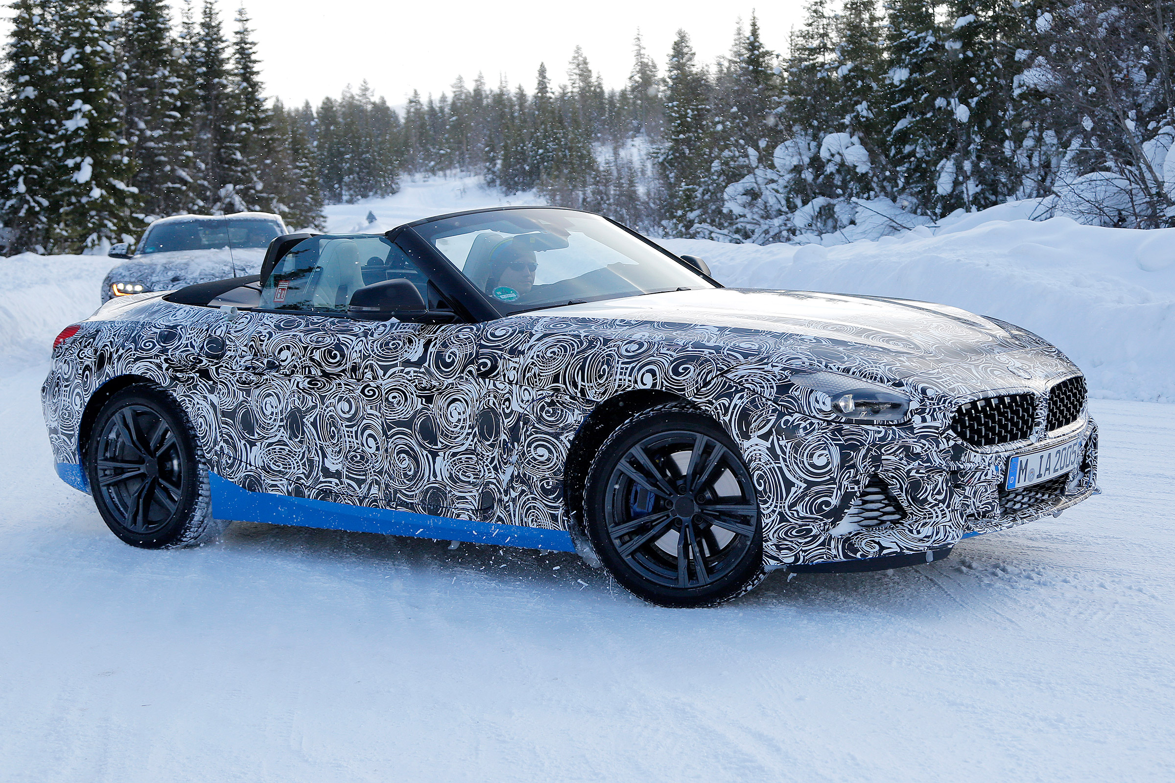 BMW Z4 mule - turning