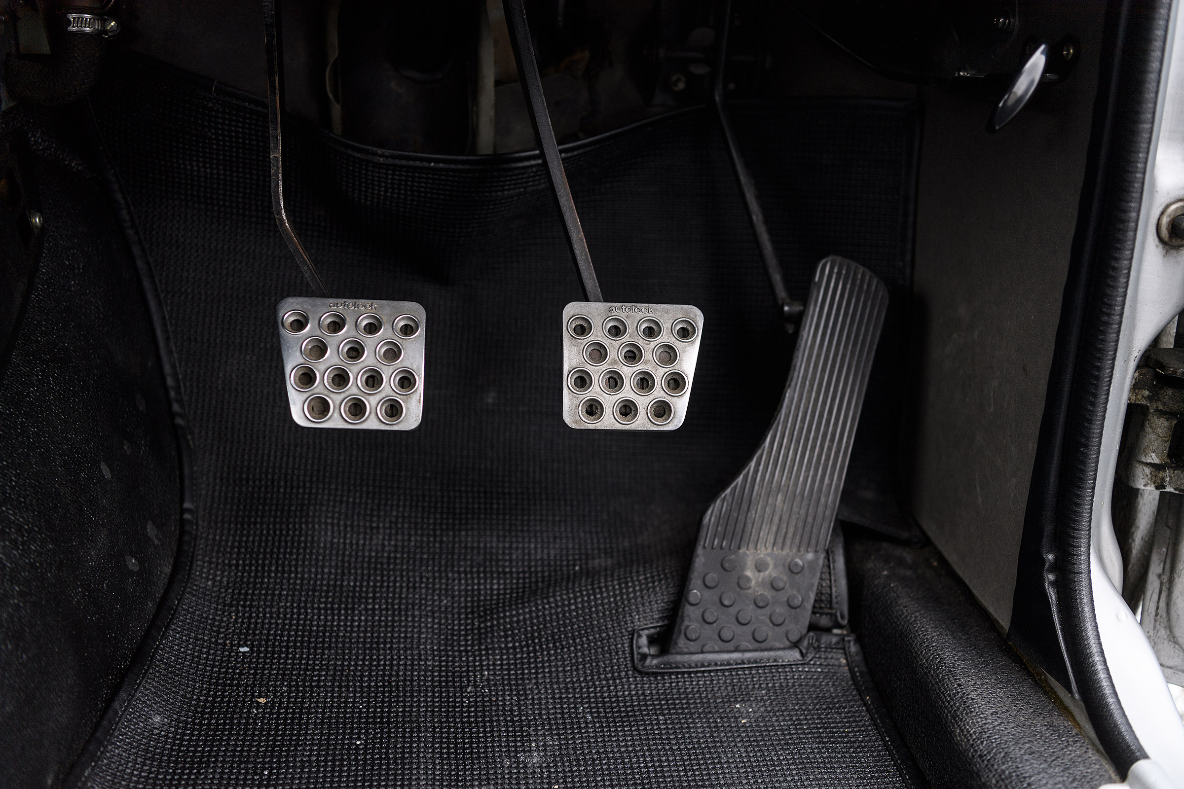 Nissan Hakosuka GT-R - pedals